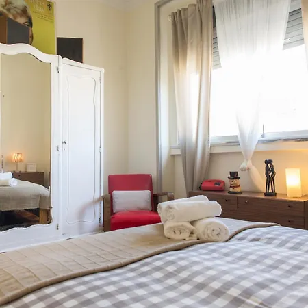 Take A Break ゲストハウス リスボン